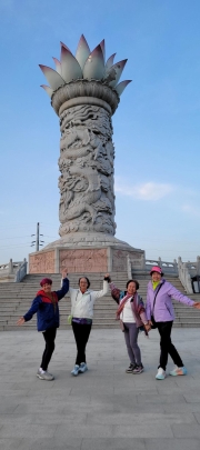 Thumbnail of P4120107.jpg