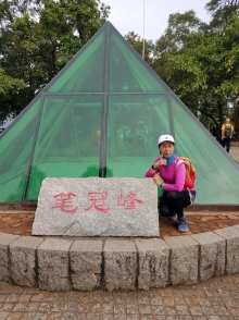 PB300054.jpg (459201 bytes)