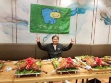 PB300070.jpg (290679 bytes)