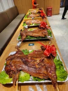 PB300078.jpg (405868 bytes)