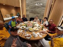 PB300099.jpg (392905 bytes)