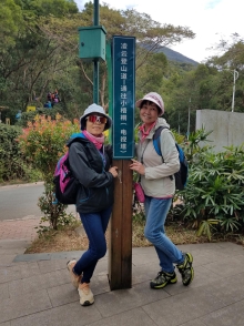 PC140014.jpg (440892 bytes)