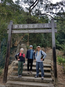 P2010036.jpg (575002 bytes)