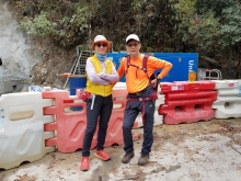 P2010056.jpg (473239 bytes)