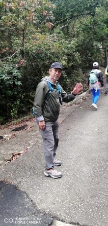 Thumbnail of pic_Lee_Woo_005.jpg