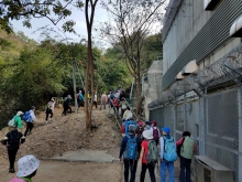 P2190049.jpg (570313 bytes)