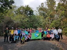 P222004.jpg (660798 bytes)