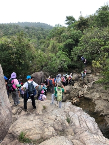 P3290104.JPG (589136 bytes)