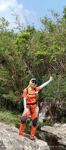 Thumbnail of pic_Mingle_Tam_013.jpg